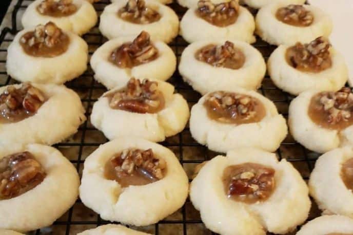Easy Christmas Pecan Thumbprint Cookies: Buttery Delight